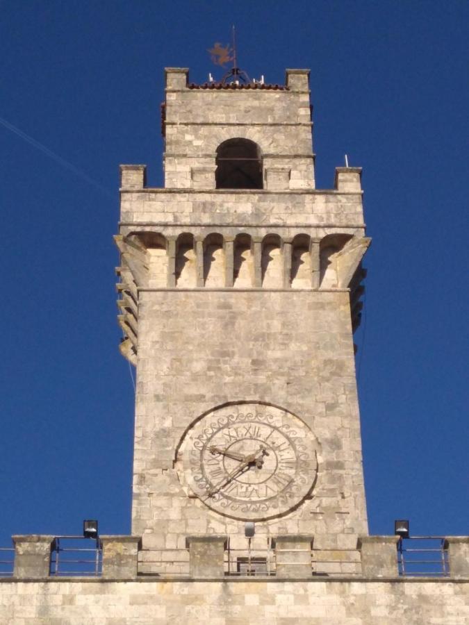 Апартаменты La Torre Del Conte,Free Wi-Fi, Amazing View Монтепульчано Экстерьер фото